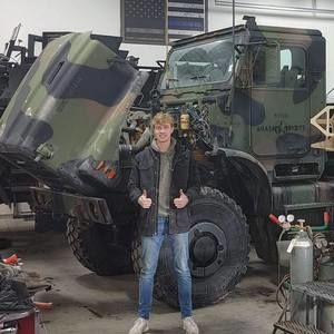 Meet your Posher, Ambrose